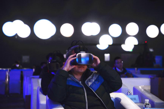 IDEALENS开启VR大门 浸享环球智能世界